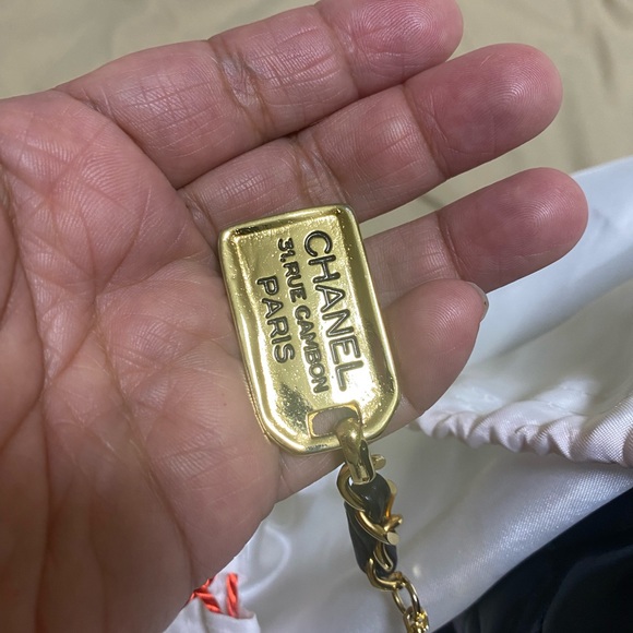 Chanel Quilted Chain Shoulder Bag - Picture 11 of 12